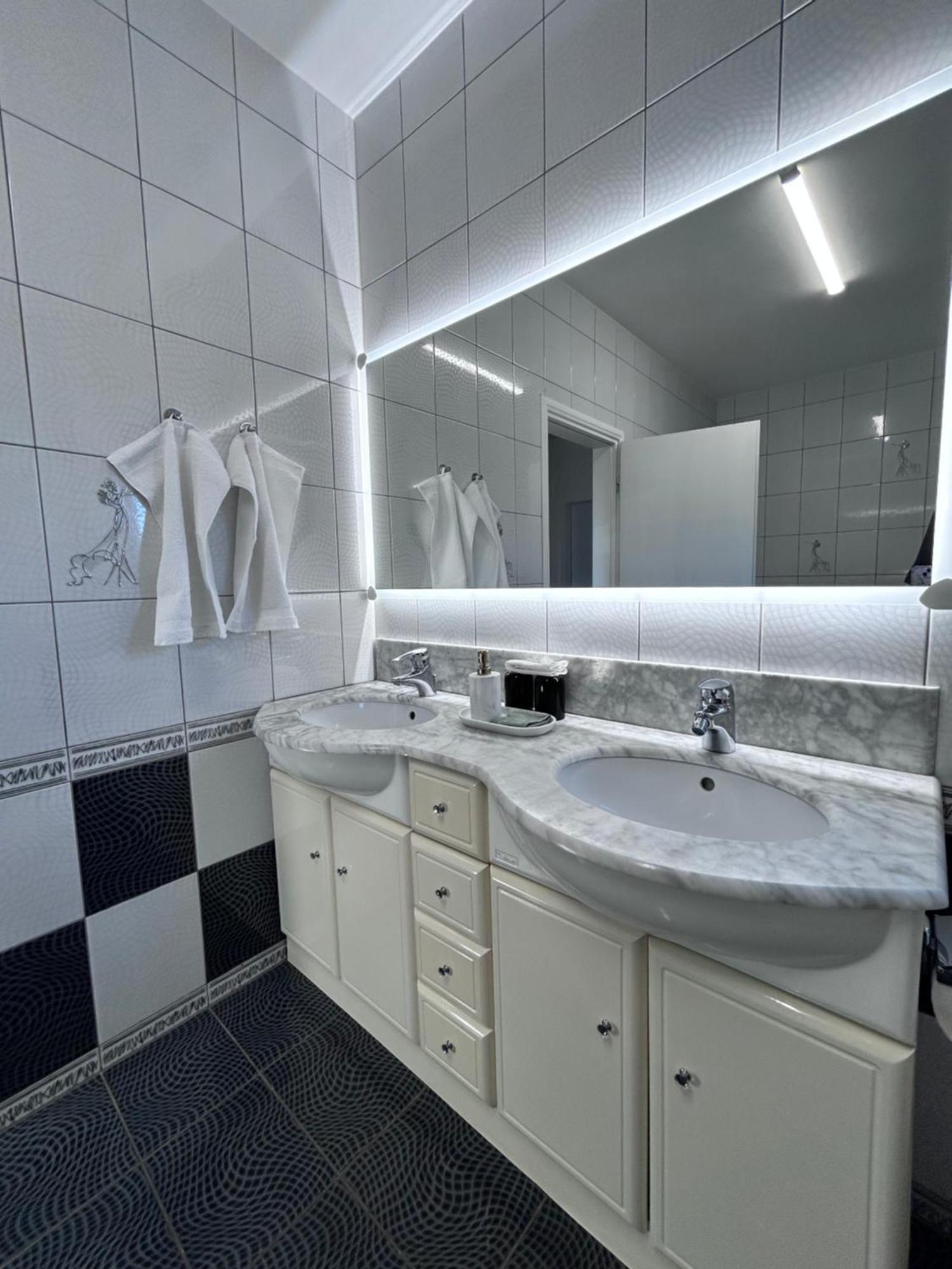 Astarea - Luxe Penthouse In Nature - Jacuzzi - Free Private Parking - Terrace & Balcony - Peace Ζάγκρεμπ Εξωτερικό φωτογραφία